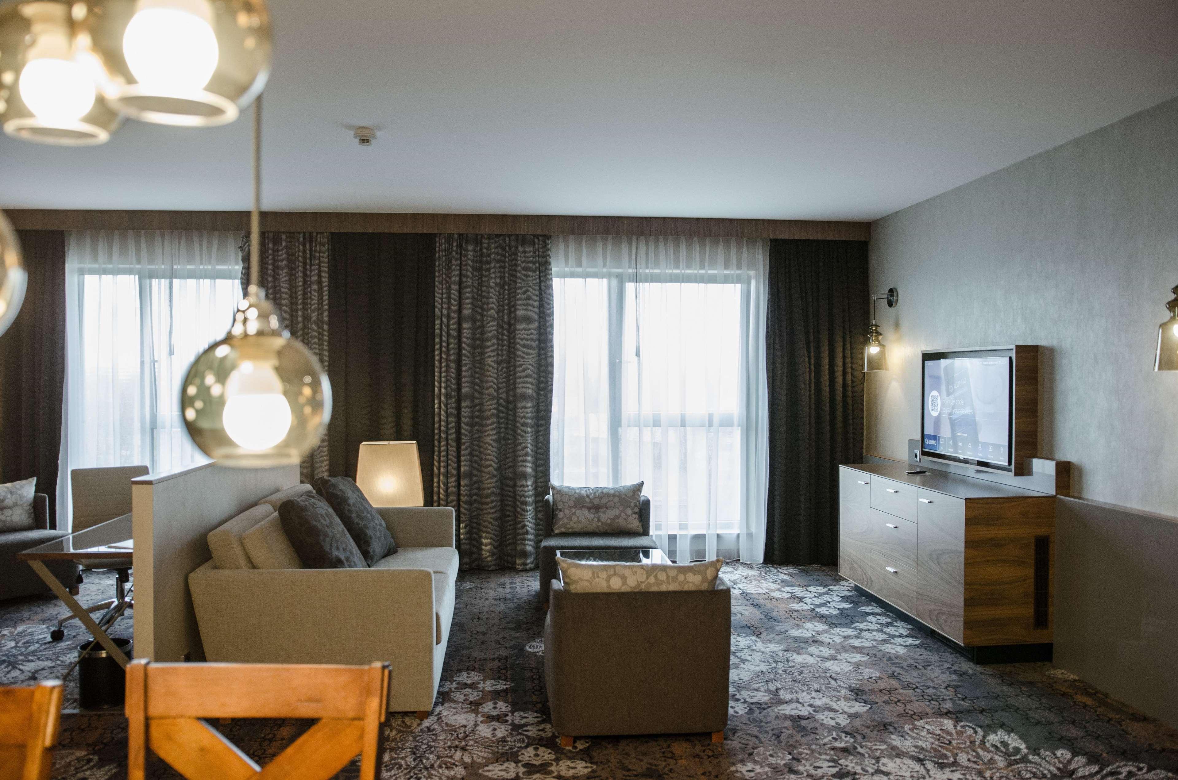 Doubletree By Hilton Krakow Hotel & Convention Center Экстерьер фото