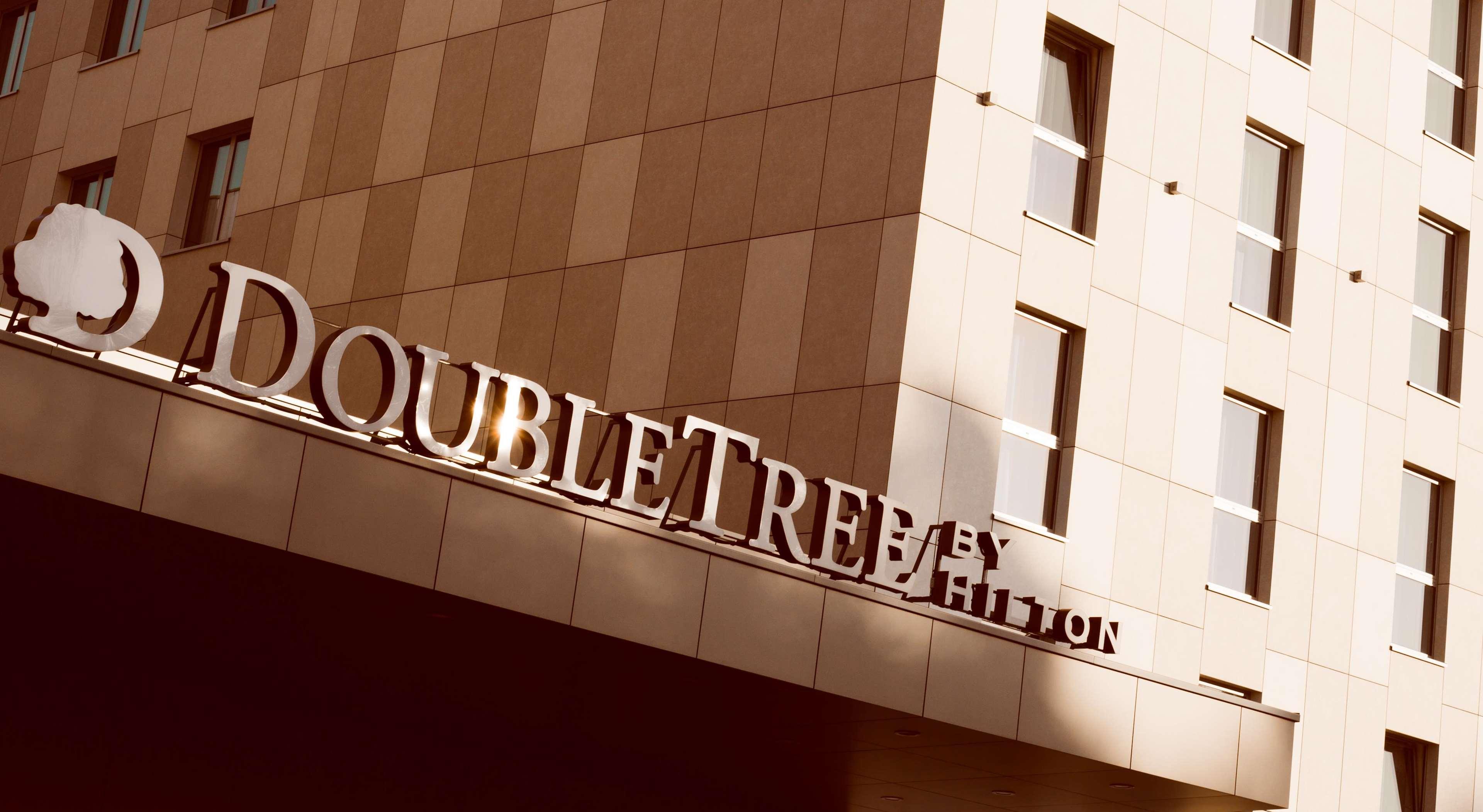 Doubletree By Hilton Krakow Hotel & Convention Center Экстерьер фото